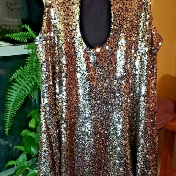 The Edit by Seventeen Juniors' Sequined Open-Back - Picture 4 of 8